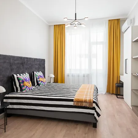 Centre Bright & Sunny Stylish With 2bdr And 2bth Σόφια