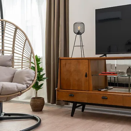 Apartamento Centre Bright & Sunny Stylish With 2bdr And 2bth