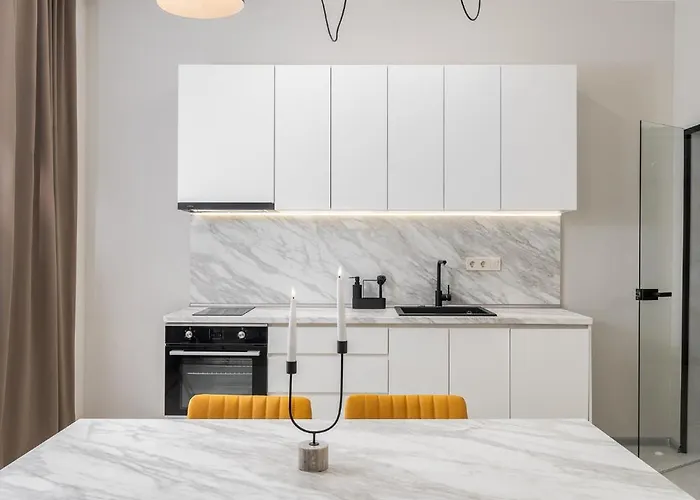 Centre Bright & Sunny Stylish With 2bdr And 2bth アパート *