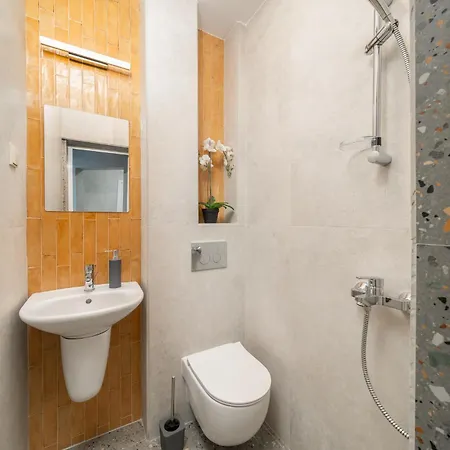 Centre Bright & Sunny Stylish With 2bdr And 2bth София